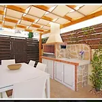 Sunshine Private Pool Luxury Garden 2' Walk To Kalamies Pernera * Protaras