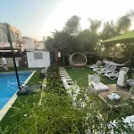 Villa Sunshine Private Pool Luxury Garden 2' Walk To Kalamies Pernera Protaras