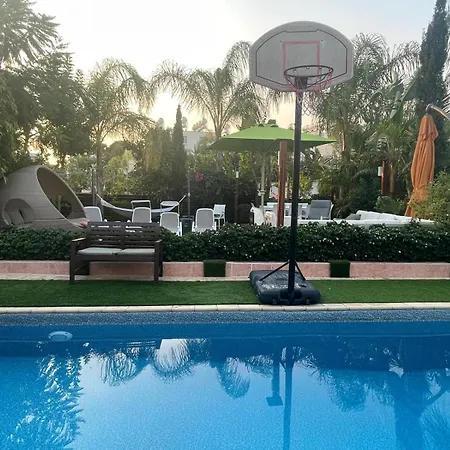 Sunshine Private Pool Luxury Garden 2' Walk To Kalamies Pernera Βίλα