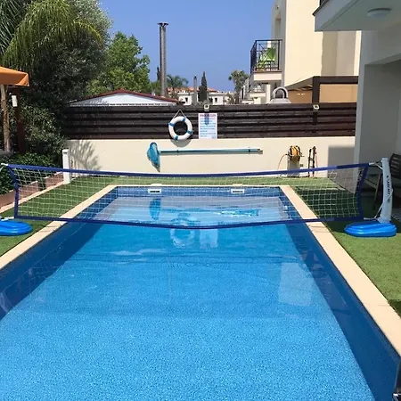 Sunshine Private Pool Luxury Garden 2' Walk To Kalamies Pernera Protaras