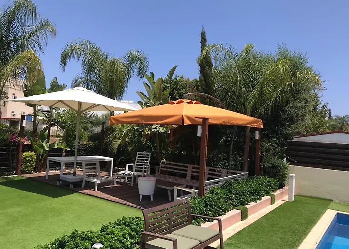 Villa Sunshine Private Pool Luxury Garden 2' Walk To Kalamies Pernera Protaras