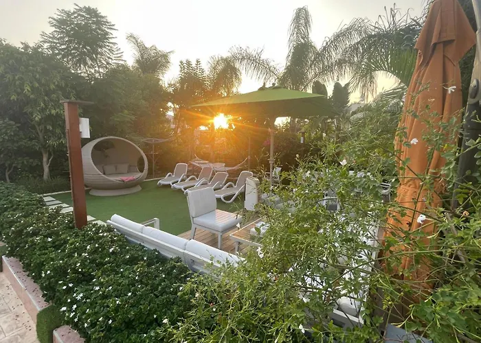 Sunshine Private Pool Luxury Garden 2' Walk To Kalamies Pernera Villa *