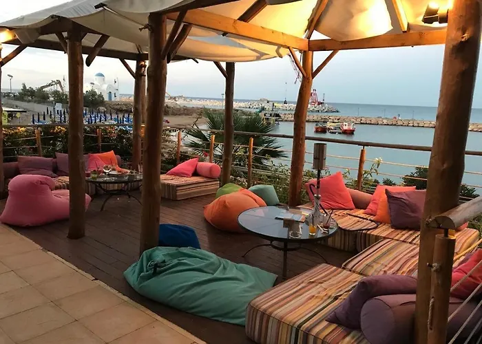 Sunshine Private Pool Luxury Garden 2' Walk To Kalamies Pernera Villa *