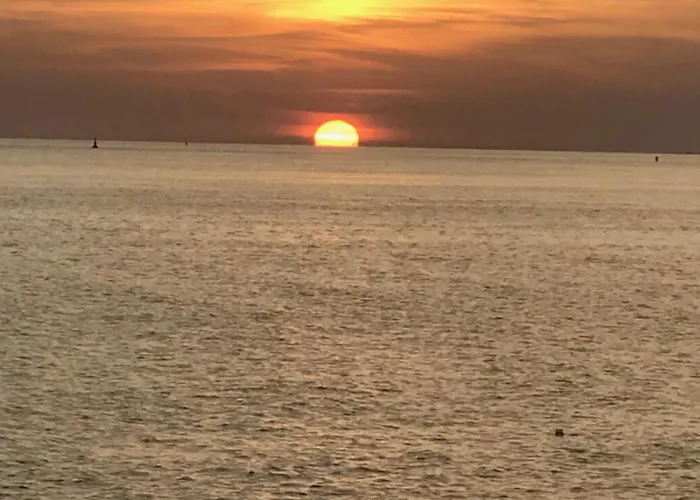 Villa Sunshine Private Pool Luxury Garden 2' Walk To Kalamies Pernera