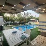 Sunshine Private Pool Luxury Garden 2' Walk To Kalamies Pernera Villa *