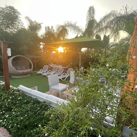 Sunshine Private Pool Luxury Garden 2' Walk To Kalamies Pernera Villa *