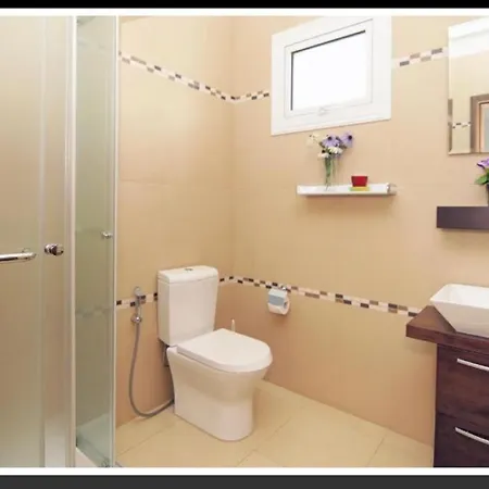 Sunshine Private Pool Luxury Garden 2min Walk Kalamies Pernera *